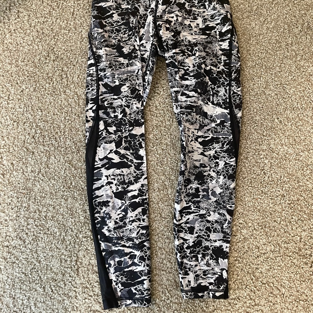 COPY - Lululemon Train Times 7/8 Leggings